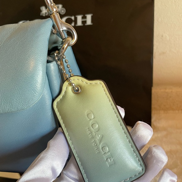 ❌Sold out❌Coach Pillow Tabby Shoulder Bag 26 Aqua Green multi Ombré Leather - Picture 3 of 15